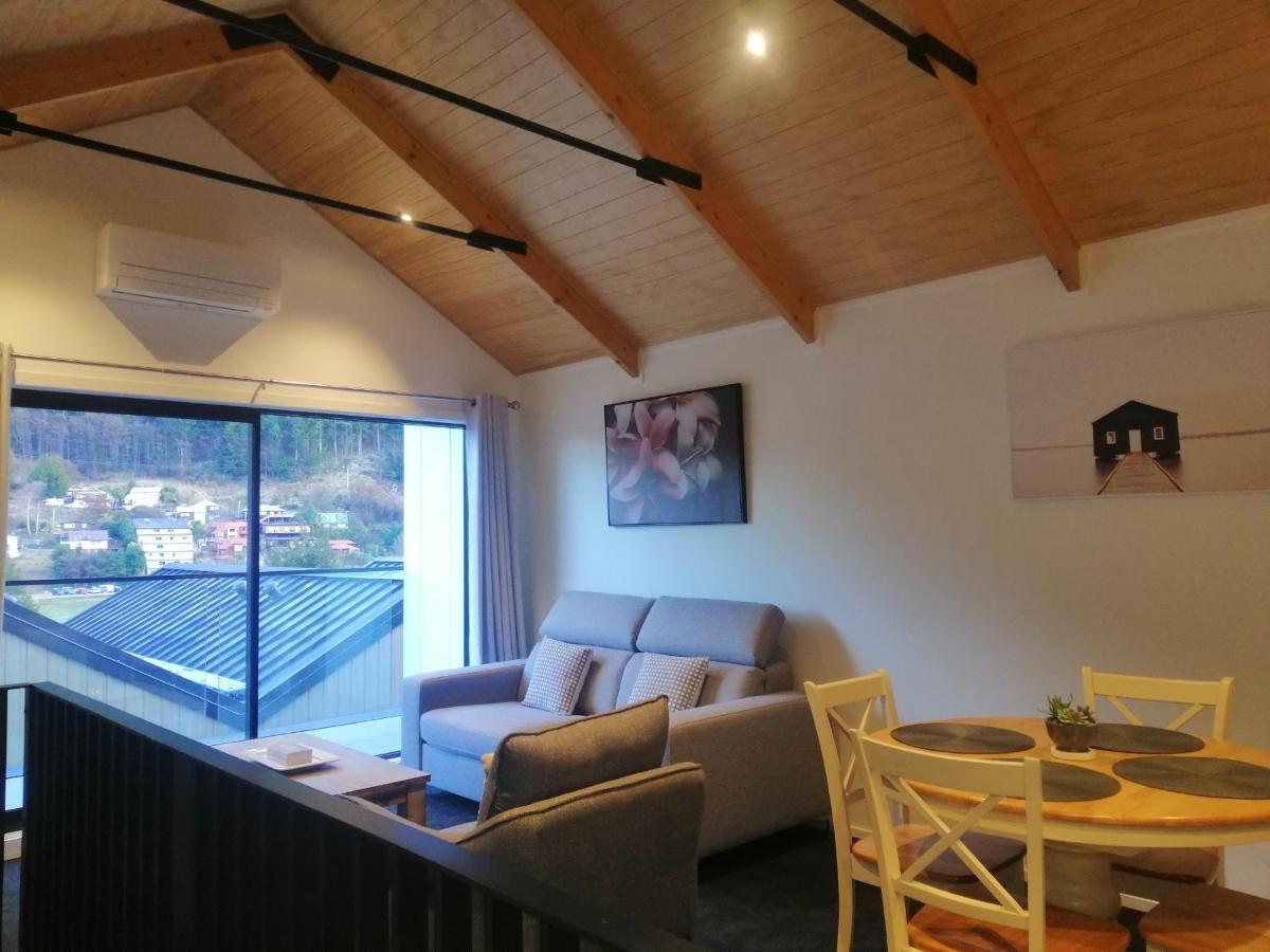 Queenstown Central - Walk To Town - Free Parking - Wifi And Smart Tv - Gym Екстериор снимка