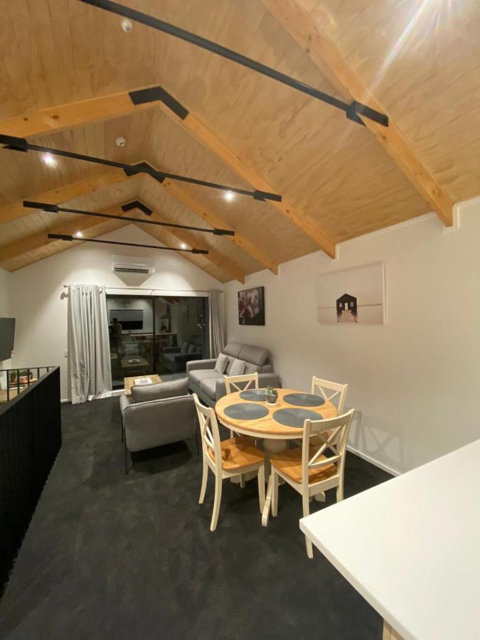 Queenstown Central - Walk To Town - Free Parking - Wifi And Smart Tv - Gym Екстериор снимка