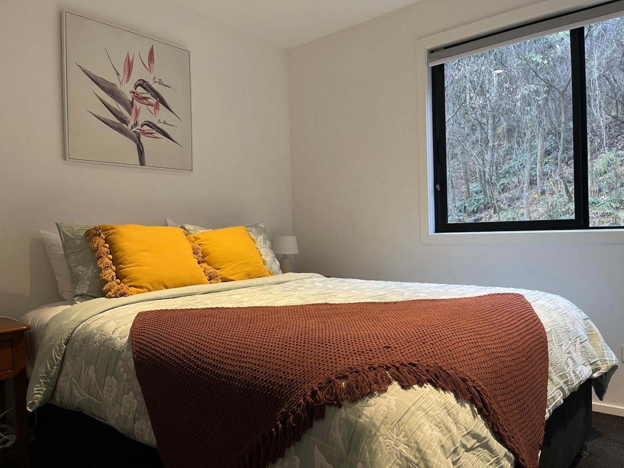 Queenstown Central - Walk To Town - Free Parking - Wifi And Smart Tv - Gym Екстериор снимка